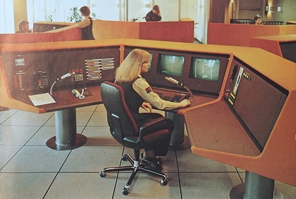 securitas_history_female_monitoring_center_operator_70s_600x404.jpg